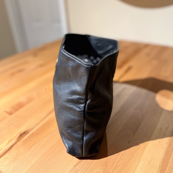 Black Leather clutch bag with Gold Oval Buckle - Picture 5 of 6